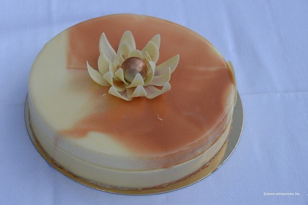 kedves_a_torta