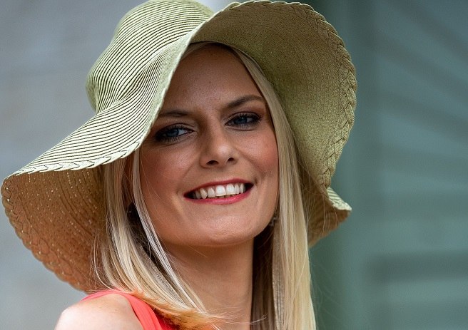 Szabads g Szeretem Alkot n k Webmagazin