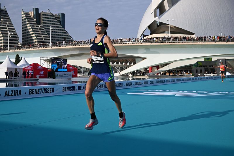 Fiatal felnőttként nem sportolt: szeptemberben az atlétikai VB-n képviseli hazánkat – A maratoni futás országos csúcsát tartó Szabó Nórával beszéltünk a pályafutásáról, futótrükkökről és futótippekről