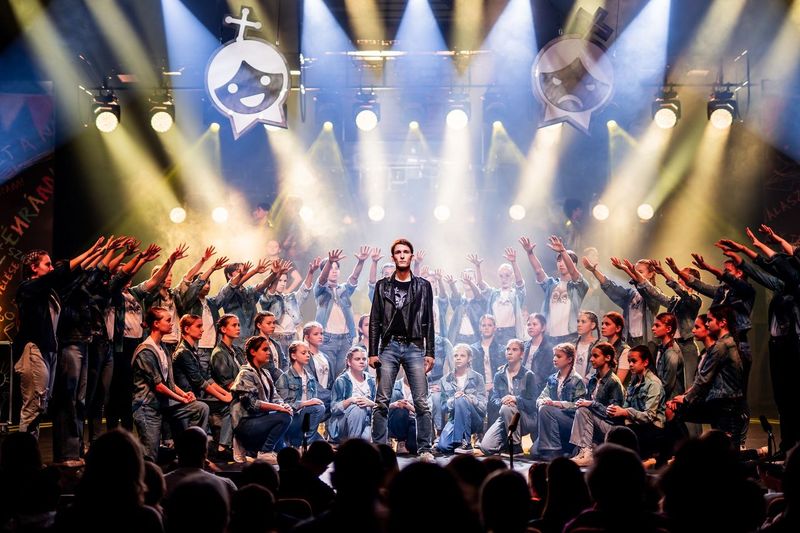 Britten- és Szörényi—Bródy-művekkel indítja ifjúsági programjait az OPERA Gyermekkar