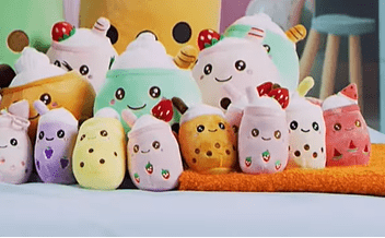 Mit hozzon a Jézuska? Eláruljuk mire vágynak a gyerekek idén a legjobban – Az interaktív plüssök és a társasjátékok a szezon slágertermékei