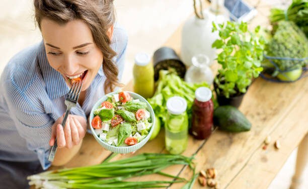 Újévi fogyókúra az ünnepek után – Mit jelent az energiadeficit?