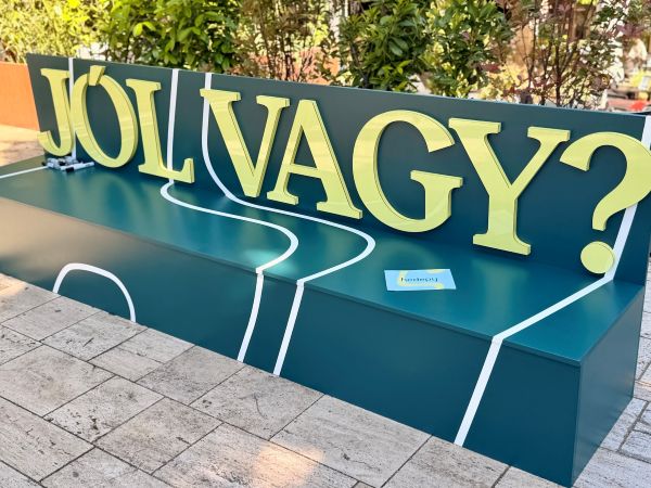 „Társas magány”: Minden harmadik budapesti egyedül érzi magát mások társaságában is